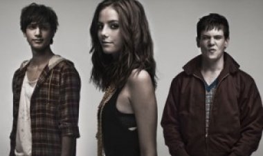 סקינס עונות 1-6 תרגום מובנה לצפייה ישירה