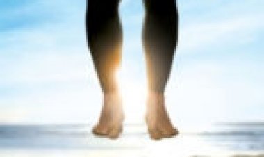 ג'ון מסינסינטי עונה 1 מתורגם לצפייה ישירה / John from Cincinnati לצפייה ישירה