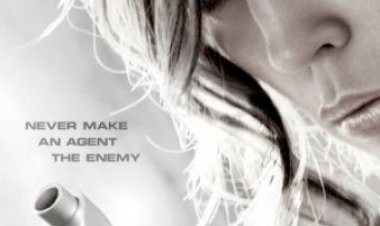 ניצודה נרדפת עונה 1 תרגום מובנה