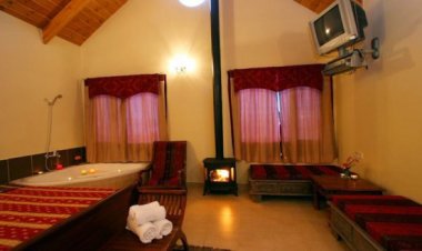 בקתותיים במרום גולן