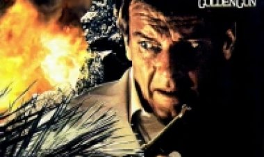 האיש בעל אקדח הזהב תרגום מובנה (1974) The Man With The Golden Gun לצפייה ישירה