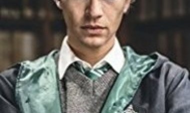 וולדמורט: מקורות היורש לצפייה ישירה עם תרגום מובנה | Voldemort Origins of the Heir