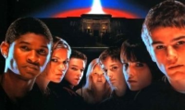 סיוט בחדר המורים תרגום מובנה The Faculty לצפייה ישירה