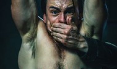 לכל הרוחות לצפייה ישירה עם תרגום מובנה | Bloody Hell