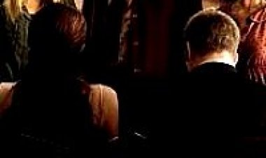 הזרים (2008) תרגום מובנה לצפייה ישירה