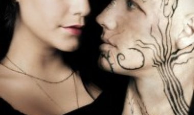 ביסטלי תרגום מובנה לצפייה ישירה | Beastly