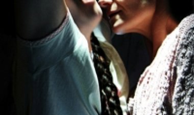 אמא ואבא תרגום מובנה לצפייה ישירה | Mum And Dad