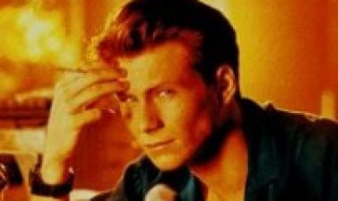 רדיו חזק תרגום מובנה – Pump Up the Volume