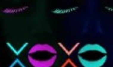 XOXO תרגום מובנה לצפייה ישירה / XOXO לצפייה ישירה