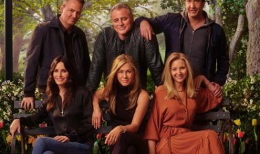 חברים האיחוד לצפייה ישירה עם תרגום מובנה | Friends The Reunion