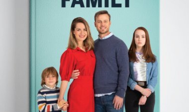 המדריך למשפחה המושלמת לצפייה ישירה עם תרגום מובנה | The Guide to the Perfect Family