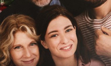 לחגוג בכל מחיר לצפייה ישירה עם תרגום מובנה | The Price of Family