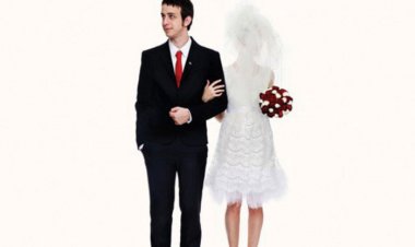 יוני בלוך – הרגלים רעים אלבום להורדה