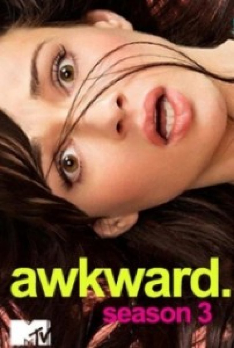 מגושמת מביך עונה 3 לצפייה ישירה תרגום מובנה | Awkward