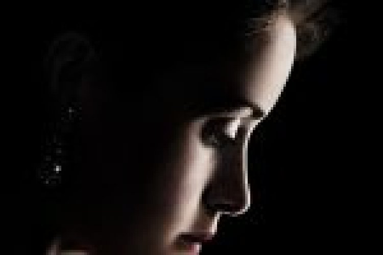 הכתר עונה 1 לצפייה ישירה The Crown לצפייה ישירה