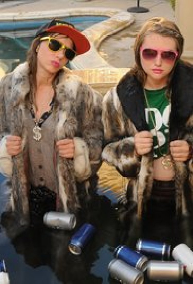 Idiotsitter – עונה 1 לצפייה ישירה
