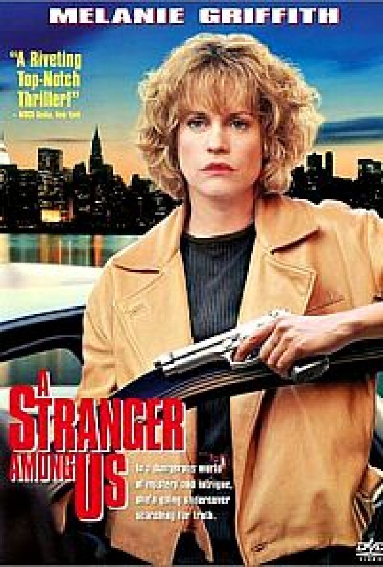 צפייה ישירה זרה בתוכנו | A Stranger Among Us