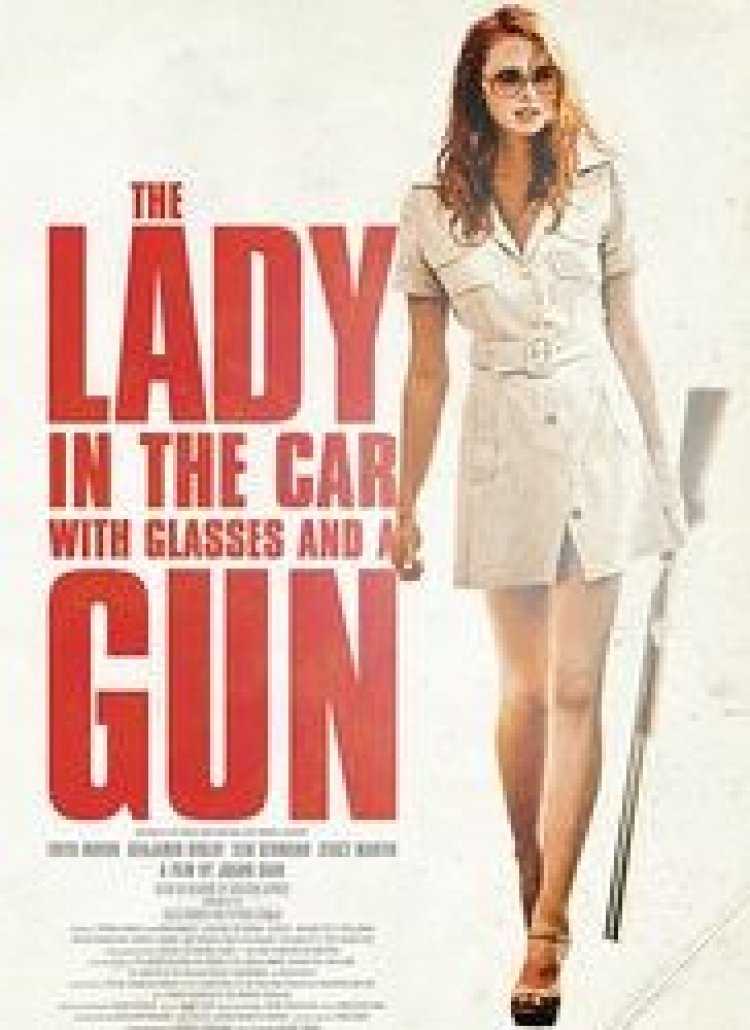 הגברת במכונית עם משקפיים ורובה תרגום מובנה The Lady in the Car with Glasses and a Gun לצפייה ישירה