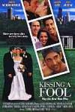 נשיקה בין חברים כתובית | Kissing A Fool Subtitle