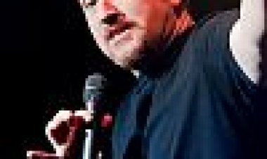 לואי סי קיי בהופעה בתאטרון הביקון | Louis C.K.: Live At The Beacon Theater