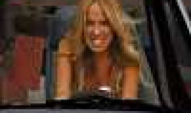 לינדזי נטען במלואו כתובית | Lindsay Fully Loaded Subtitle