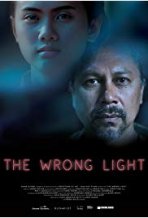 האור הלא נכון כתובית | The Wrong Light Subtitle