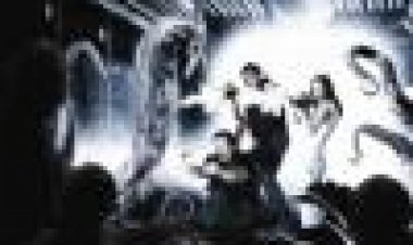 המארב החשוך כתובית | The Dark Lurking Subtitle