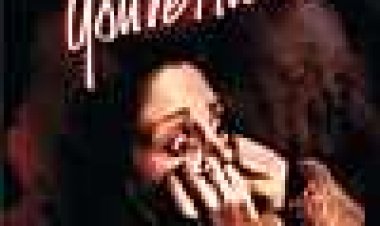 הוא יודע שאת לבד כתובית | He Knows You're Alone Subtitle