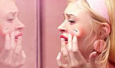 סיפורים מפחידים שמספרים בחשיכה כתובית | Scary Stories to Tell in the Dark Subtitle