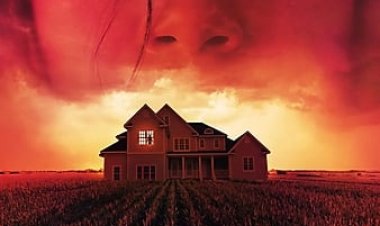 יש מישהו בתוך הבית שלך כתובית | There's Someone Inside Your House Subtitle