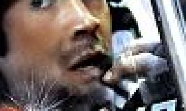 תא טלפון כתובית | Phone Booth Subtitle