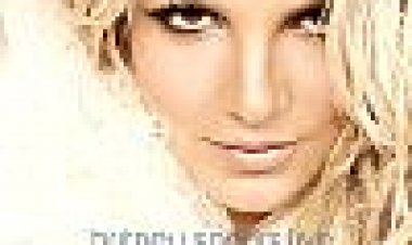 בריטני ספירס בהופעה חיה: בפאם פאטאל כתובית | Britney Spears Live: The Femme Fatale Tour Subtitle