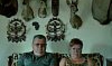 בתוף המרתף כתובית | In The Basement Subtitle