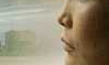 אמא חוזרת הביתה כתובית | A Working Mom Subtitle