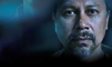 האור הלא נכון כתובית | The Wrong Light Subtitle