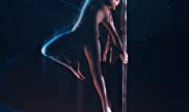 חשופות להצלחה כתובית | Strip Down, Rise Up Subtitle