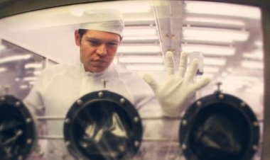 שוד סלעי הירח כתובית | Million Dollar Moon Rock Heist Subtitle