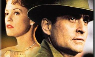 ניצוץ באפילה כתובית | Shining Through Subtitle