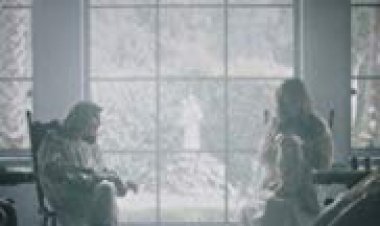 הלוויתן המטורף כתובית | The Mad Whale Subtitle