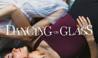 לרקוד על זכוכית כתובית | Dancing on Glass / Las ninas de cristal Subtitle