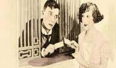 בית המשחקים כתובית | The Play House / The Playhouse Subtitle